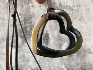 Horn <b>Crystal</b> Round Handmade Polished Pendant with <b>Real</b> Touch for Wedding Love Theme - Product Image 1
