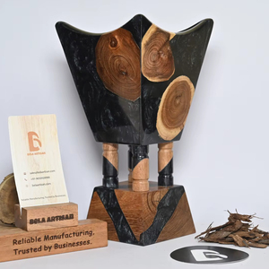 Quemador de incienso de madera de lujo Bela Artisan, modelo 111, madera natural negra, Oud hecho a mano, decoración árabe para el hogar, para todas las estaciones - Product Image 1