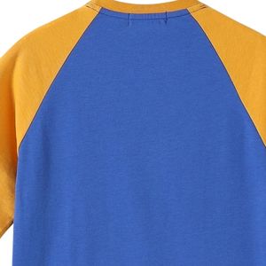 Chemise Raglan Premium en Chenille SGRho Bleu Royal et Or, Manches Courtes, Col Rond, Patch Lettres Grecques, Style Baseball, Décontractée, Fraternité - Product Image 4