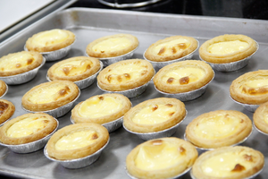 The Factory Bestseller Delicious Tart OEM/ODM Wholesale HALAL Bakery Dessert Frozen Portuguese Egg Tart Shell UnBaked 660G <b>Sweet</b> - Product Image 3