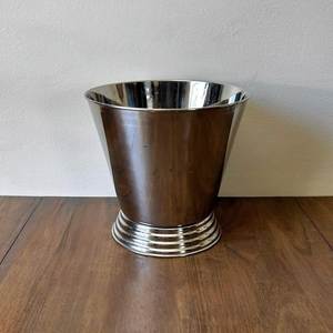 Seau à glace en métal style vintage pour champagne et vin, avec poignées, résistant à l'eau, pour présentation sur comptoir de bar - Product Image 5