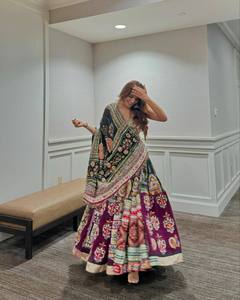 Conjunto de Lehenga Choli de Algodón Bordado, Blusa con Cuello en V, Dupatta Estampada, Vestido para Bodas y Fiestas Indias - Product Image 2