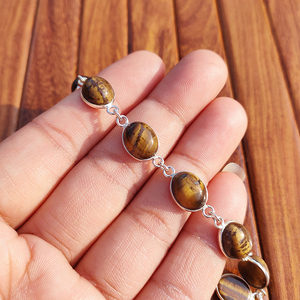 Bracelet en Pierre Œil de Tigre Réglable avec Chaîne en Argent, Bijou Bohème Tendance, Haute Qualité, Livraison Rapide, Unisexe, Idéal pour les Fêtes - Product Image 3