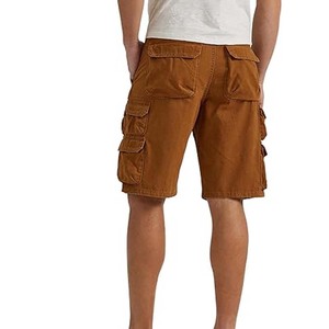 Shorts cargo utilitaires pour hommes, avec design tactique, tissu respirant et ceinture flexible pour une utilisation active. - Product Image 3
