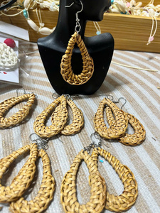 Boucles d'oreilles en rotin tissé éco-responsables de qualité supérieure, légères, en forme de goutte d'eau, bijoux du Vietnam, best-seller - Product Image 3