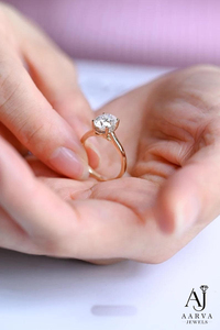 แหวนหมั้นทรงรีประดับโมอิสซาไนต์ คลาสสิก ชุบทอง 14K เงินแท้ 925 ของขวัญวันครบรอบแต่งงานสำหรับผู้หญิง - Product Image 3
