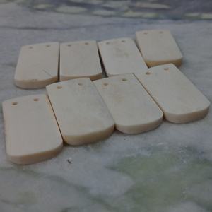 Pendentif en os sculpté Vintage de grande qualité, 1 pièce, sautoir en nœud papillon, sculpté, prix de gros - Product Image 2