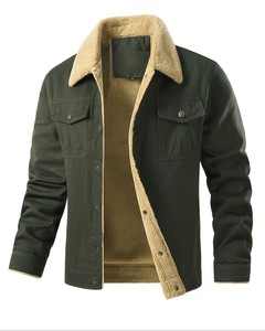 Veste en toile vert olive pour homme, doublure en sherpa, col rabattu, style workwear, vêtement d'extérieur d'hiver, coupe régulière, fermeture à boutons - Product Image 1