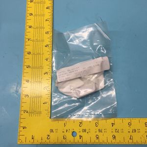 AMAT 0021-02319 BRACKET RP VAC LINE FAC SIDE - Equipo y piezas de semiconductores de confianza de Trusted Global Legacy - Product Image 2