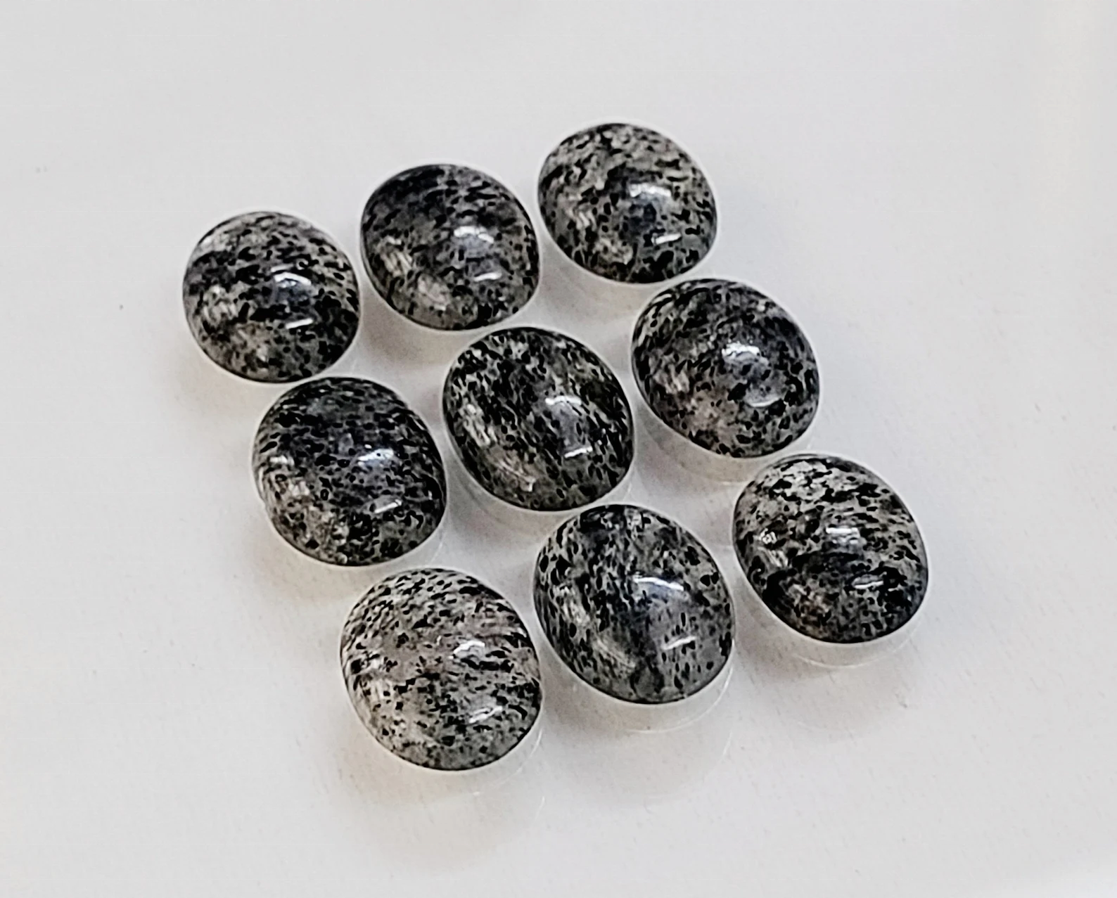 เช่นเดียวกับภาพ