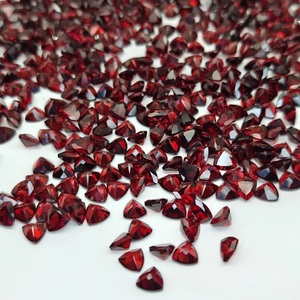 Pierre précieuse grenat de qualité supérieure, naturelle, taillée en facettes, grenat du Mozambique, taille triligne, pour la création de bijoux, vente en gros - Product Image 4