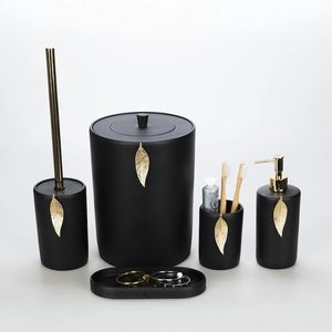 ชุดอุปกรณ์ห้องน้ำเรซิ่นสีดำและสีทองเพ้นท์มือรักษ์โลก สไตล์โมเดิร์น - Product Image 3