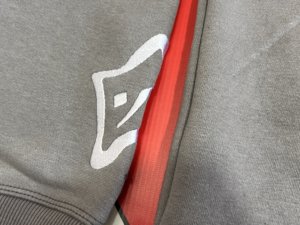 ชุดวอร์มปักลายแบบกำหนดเองได้  ชุดจ็อกเกอร์โอเวอร์ไซส์  ชุดวอร์มสกรีนลาย  ผ้าฟลีซ 500 กรัม  ชุดกางเกงขายาวทรงหลวมพร้อมเสื้อฮู้ด - Product Image 6