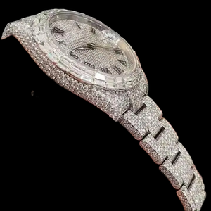 Reloj de Pulsera de Diseño Clásico con Diamantes Moissanite Baguette y Redondos, Estilo Números Antiguos, Regalo para Alguien Especial - Product Image 2