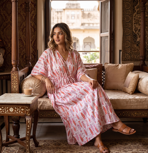 Caftán de algodón rosa con estampado de peces hecho a mano para mujer, ideal como salida de playa, kimono de verano de ajuste holgado, ropa de resort o vestido bohemio para estar en casa. - Product Image 2