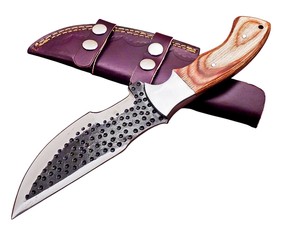 Couteau de chasse et de camping Nordic Forge 1095 en acier, modèle Tracker, avec étui, fabrication artisanale, lame pleine longueur, manche en bois Pakka - Product Image 5