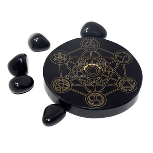 Posavasos de ágata negra con grabado rúnico de acento de protección curativa, mesa artesanal de piedra semipreciosa, Feng Shui, decoración del hogar tallada - Product Image 4