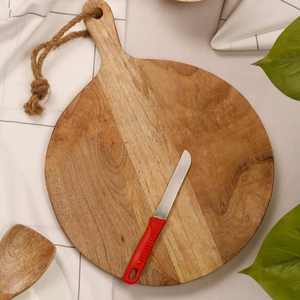 Tabla de cortar de madera de diseño antiguo con acabado único para servir charcutería, queso y fruta fresca - Product Image 1