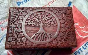 Caja de Madera con Diseño del Árbol de la Vida, Caja de Almacenamiento Multiusos Tallada a Mano para Joyas, Collares, Anillos y Cosméticos - Product Image 4