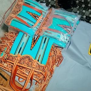 Sac à bandoulière vintage pour filles en cuir véritable de haute qualité entièrement fait à la main avec un pompon, design solitaire, style western bohème - Product Image 5