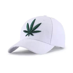 Casquette de baseball décontractée urbaine, ajustement réglable, tissu respirant, idéale pour les voyages, les tenues décontractées et le style quotidien - Product Image 1