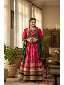 Robes afghanes sur mesure 2026 à faible MOQ pour mariage, respirantes, 100 % polyester, style Banarsi, robes de fête afghanes Kuchi pour femmes - Product Image 4