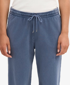 Joggers décontractés pour femmes en molleton de coton bleu, coupe droite, taille mi-haute, avec cordon de serrage et poches, à revers, prix abordable, faible MOQ - Product Image 4