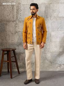 Chaqueta de manga larga de terciopelo de alta calidad con bordado de hilo y espejo, cadena y cuello, y conjunto de pantalón sin coser. Proveedor mundial. - Product Image 2