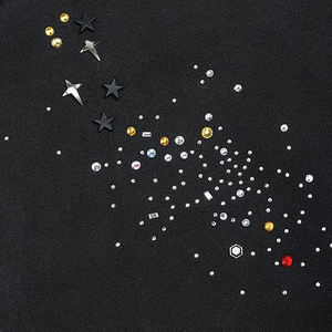 Sweat à capuche pour homme en mélange coton-polyester, teint en pièce, orné de strass, finition délavée, motif à carreaux - Product Image 3