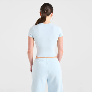 Nouvel Arrivage – T-shirt Décontracté Femme Rouge à Manches Courtes en Jersey Uni, Coupe Slim, Respirant, Personnalisable avec Logo, Vente en Gros, Idéal Printemps-Été - Product Image 3