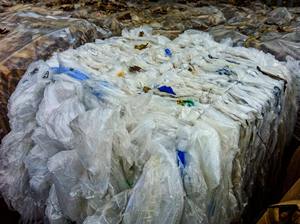 Déchets de film LDPE de haute qualité pour le recyclage, granulés de plastique, matériaux de film polyéthylène réutilisables - Product Image 3