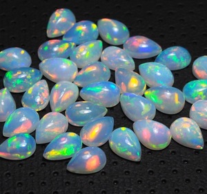 Opale arc-en-ciel naturelle d'Éthiopie, base blanche, pierre précieuse en vrac, opale cabochon multicolore en forme de poire pour la vente en gros de bijoux - Product Image 3