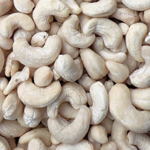 Fournisseur de confiance : Noix de cajou WW180, WW240, WW320, LP, WS, Grains de cajou en provenance de Santigo, Vietnam - Product Image 1