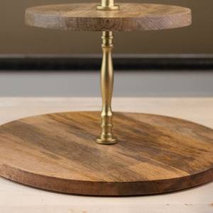 Elegante Soporte de Madera de 2 Niveles Hecho a Mano y Ecológico para Pasteles con Detalles Metálicos Dorados para Fiestas, Buffets y Decoración Moderna del Hogar - Product Image 5