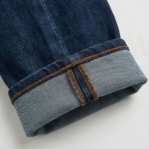 Shorts en jean déchirés personnalisés de couleur premium, style streetwear décontracté d'été, longueur genou, bas de tenue tendance pour femmes - Product Image 5