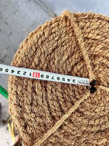 Corde en fibre de coco conçue pour de multiples applications, y compris le ligaturage des plantes, l'aménagement paysager et l'utilisation décorative - Product Image 2