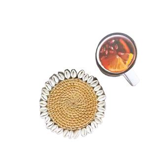 Top vente ODM artisanat rond en osier rotin caboteur meilleure vente conception de plaque de coquille pour la vaisselle de fête en gros Viet Nam - Product Image 1