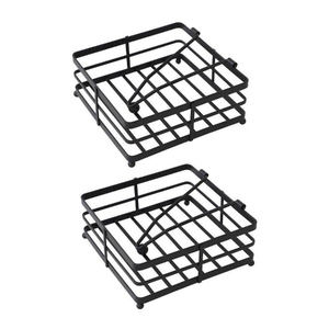 Panier à serviettes en métal doré finition or avec gravures florales, ajoutant une touche de beauté aux espaces repas et à la décoration intérieure. - Product Image 2