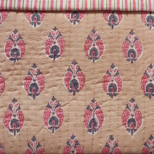 กระเป๋าใส่แล็ปท็อปผ้าฝ้ายลายควิลท์สุดหรู ซิปปิด น้ำหนักเบา บุหนานุ่ม ทำมือโดยช่างฝีมือจากเมืองชัยปุระ ลายพิมพ์บล็อก เป็นมิตรต่อสิ่งแวดล้อม ซักเครื่องได้ ใช้ได้ทุกวัน - Product Image 2