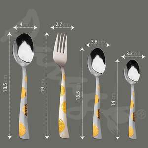 Ensemble de couverts en acier inoxydable chic, écologique et durable pour les soirées festives et l'usage quotidien - Design moderne, compatible lave-vaisselle - Product Image 3