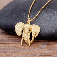 Collier Pendentif QIKU Tendance Animaux (Cheval/Éléphant/Loup) en Cuivre Doré avec Zircon Cubique, Chaîne Bijoux pour Femmes et Hommes, Cadeau en Gros
