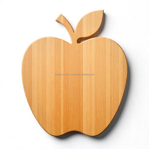 Planche à découper en forme de pomme, écologique, fabriquée à la main, en bois de hêtre, lavable au lave-vaisselle, antibactérienne, pour une préparation culinaire élégante à la maison - Product Image 3