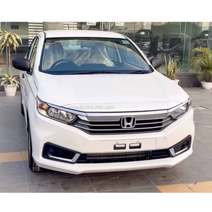 Voiture à faible consommation d'essence, idéale pour les conduites urbaines avec des conditions de circulation difficiles, parfaite pour une Honda Amaze d'occasion - Product Image 1