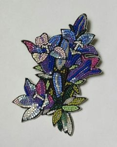 Broche Bordado Floral con Cuentas, Pin de Diseño Hecho a Mano para Abrigos, Bufandas y Sombreros, Bordado Artesanal Premium - Product Image 5