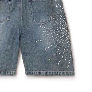 Shorts de mezclilla con tachuelas metálicas para hombre, pantalones cortos de mezclilla vintage, pantalones cortos cargo para hombre. - Product Image 3