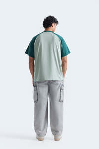 T-shirt pour homme en coton 100% éco-responsable, fabriqué au Pakistan, personnalisé, bicolore vert clair et vert foncé, style décontracté, style streetwear - Product Image 2