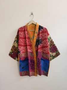 Lot assorti de kimonos vintage en soie de sari, doux, respirants, courts, pour se détendre - Product Image 1