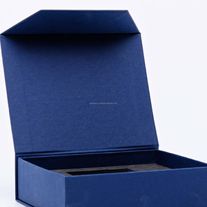 Coffret cadeau de luxe Premium avec logo personnalisé Revêtement UV élégant Doublure en éponge d'art pour montres Insert en mousse Présentation stratifiée mate - Product Image 2