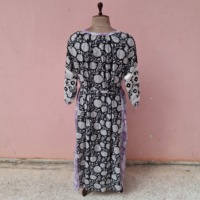 Gaun Maxi Bordir Bermotif Bunga dengan Kerah Ikat Lengan Panjang Reguler Ramah Lingkungan Kasual Tenun Wanita untuk Semua Musim yang Bernapas