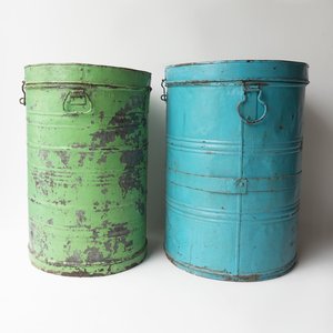 Conteneur de stockage de riz en fer rustique vintage du XXe siècle, grand baril avec poignées, décoration de ferme pour la maison - Product Image 1